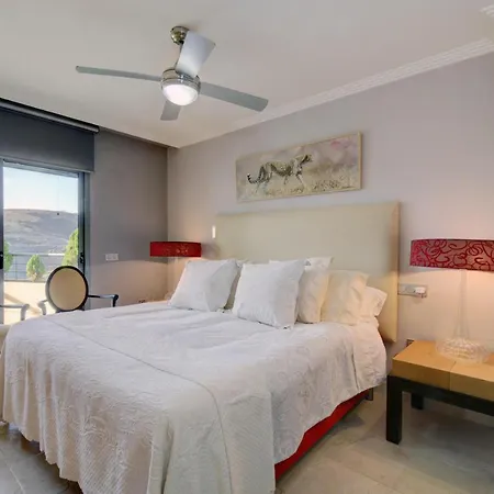 Сasa de vacaciones Acosta- Incredible Designer'S Terraced Flat Estepona