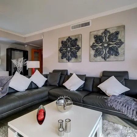 Acosta- Incredible Designer'S Terraced Flat Сasa de vacaciones Estepona